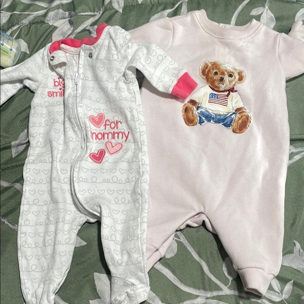 Baby Onesie Set with Heart and Bear Designs